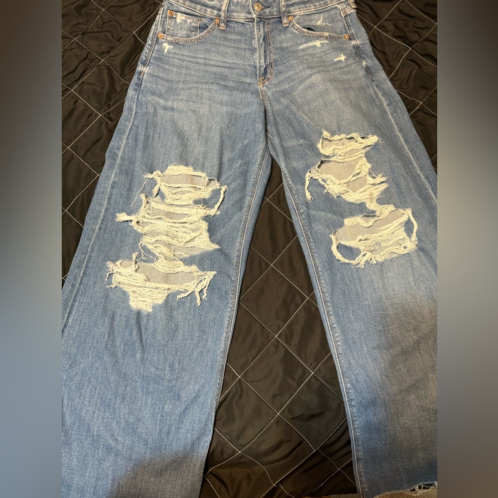 American Eagle Wide Distressed Jeans
